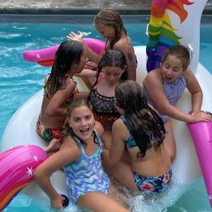 Meet your Posher, Natasha